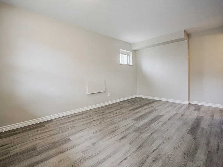 12 Proctor Blvd — Photo 13