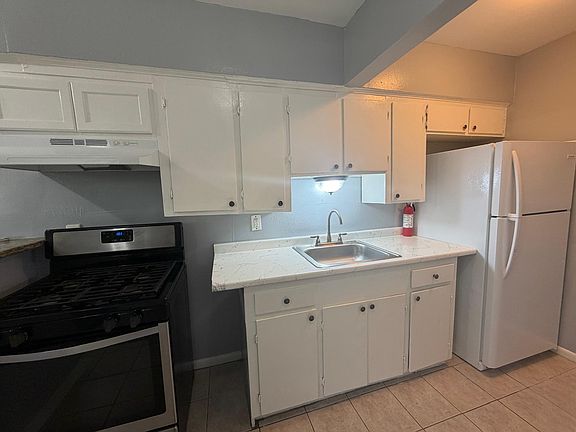 5th image of 407 Peden St APT 2