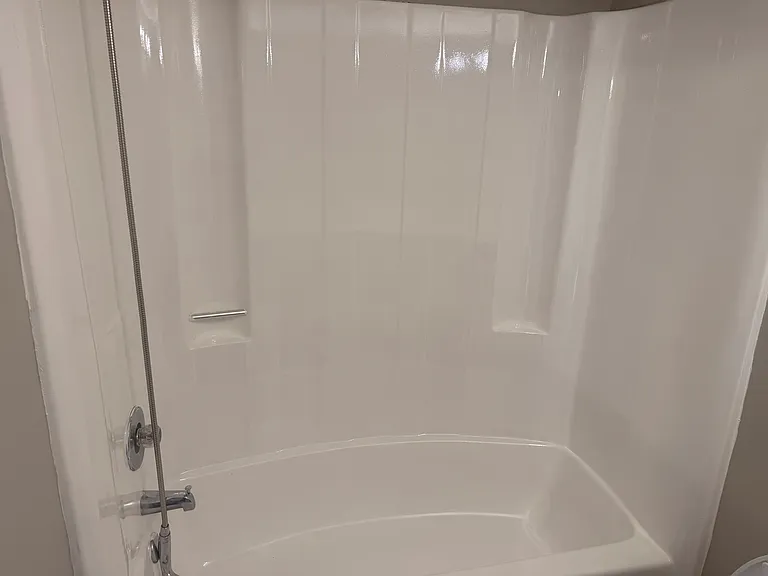504 Wharf Ct — Photo 1