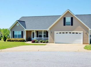 105 Prairie Knoll Ct, Greer, SC 29651