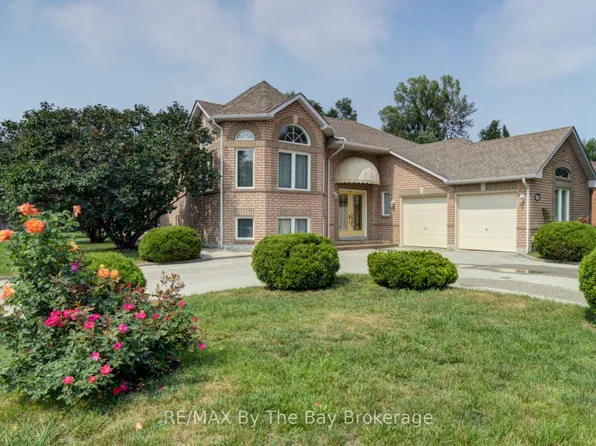 452 Ramblewood Dr, Wasaga Beach, ON L9Z 1P4