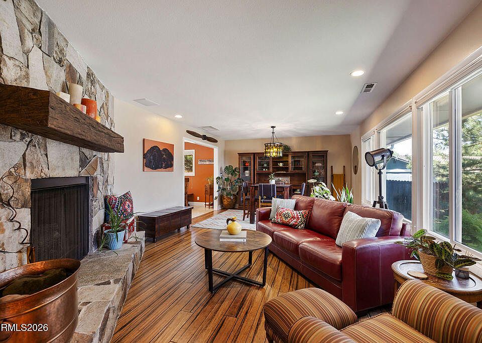 1st image of 2450 Sequoia Ln