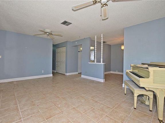 5th image of 15730 Jade Ct S