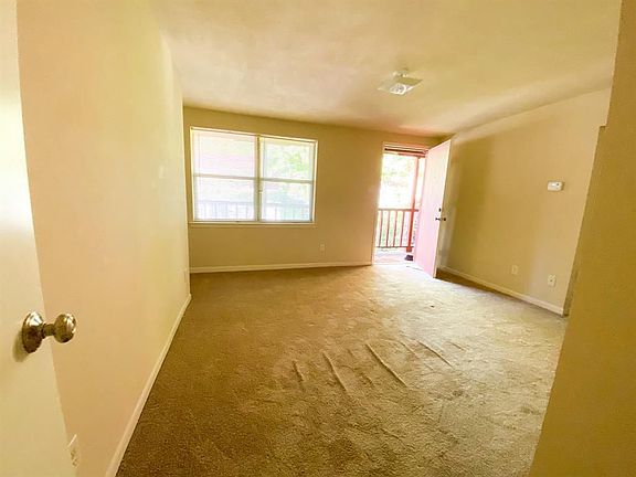 5th image of 909 Avenue I #1