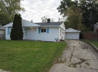 51 Ash St, Carpentersville, IL
