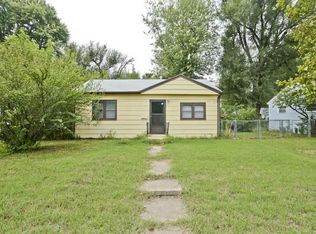 201 S Trout Ave, Haysville, KS 67060