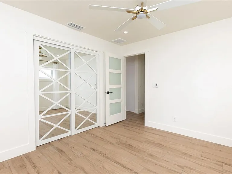 10350 Paradise Blvd — Photo 29