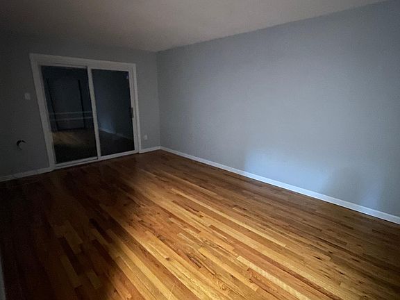 3rd image of 154 Jules Dr #2
