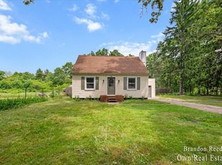 632 W River Rd, Muskegon, MI 49445