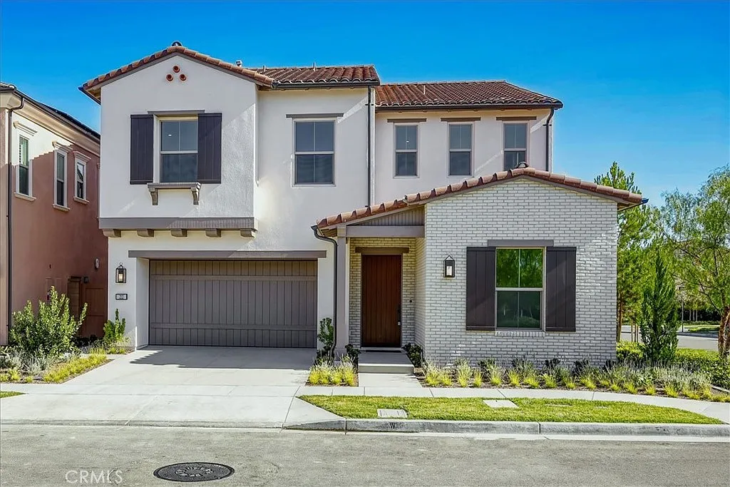 4 bed, 2870 sqft, $7,600 — Photo 1