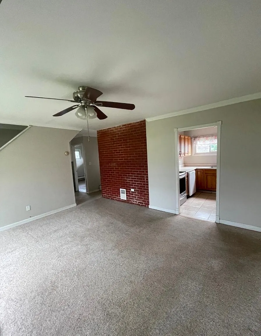 4 bed, 1692 sqft, $2,750 — Photo 1