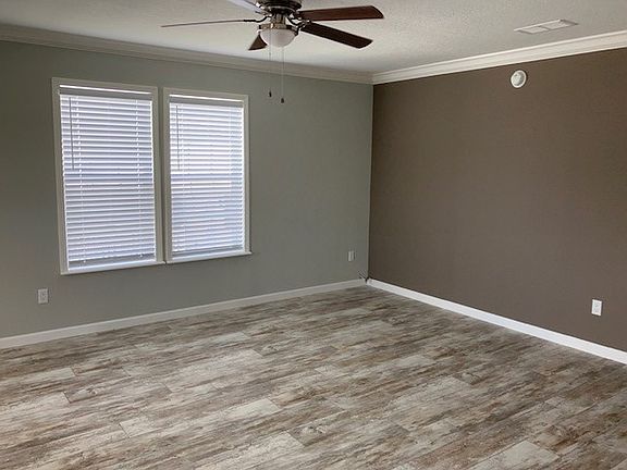 2nd image of 2552 NE Turner Ave #16