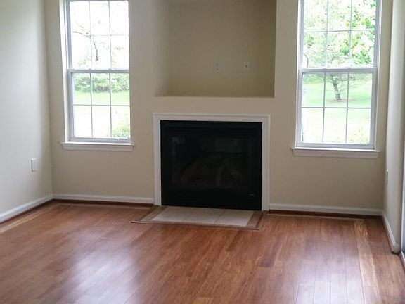 3rd image of 848 Honeybrook Cir Floor 1