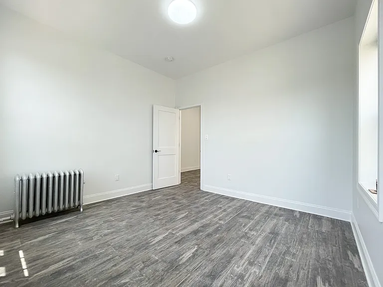 20-60 45th St #2A — Photo 8