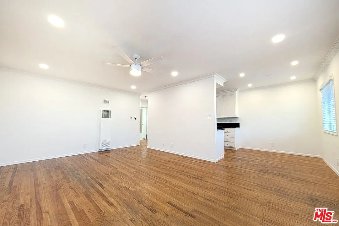 1 bed, 1.0 bath, 729 sqft, $3,250 — Photo 2