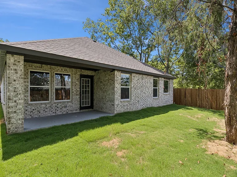 512 Frazier St — Photo 23