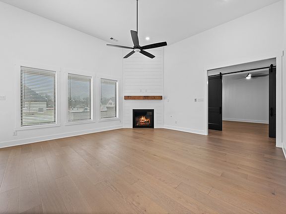 7th image of this home