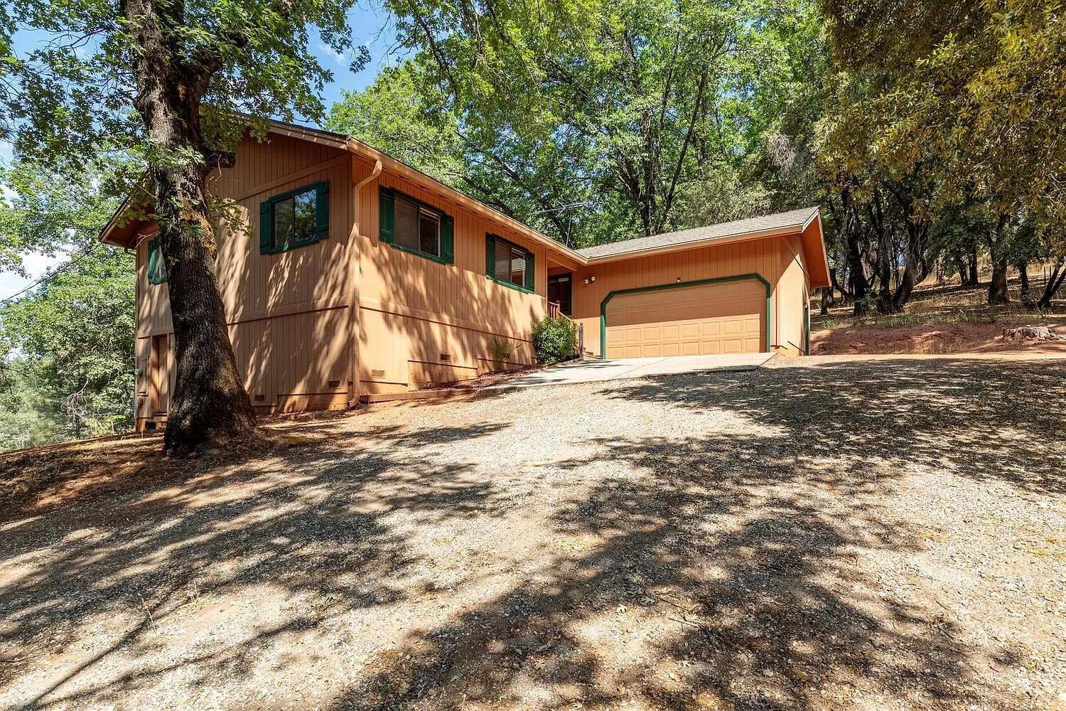 21093 Post Chaise Cir photo 1