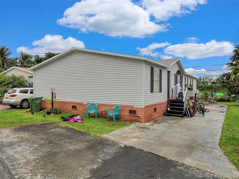 1st image of 220 NE 12th Ave Lot 33