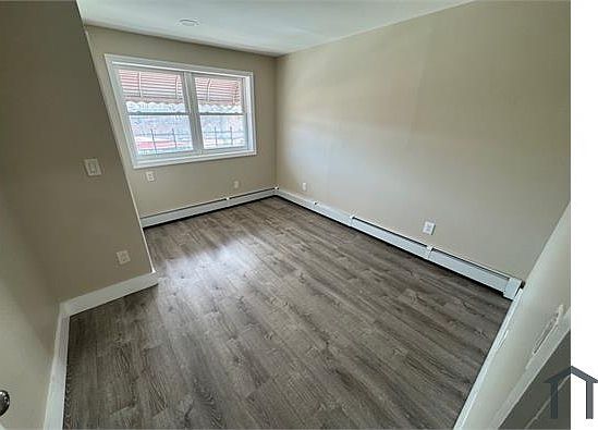 2nd image of 3243 Kingsland Ave Floor 2