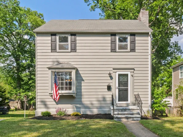 419 Locust Dr, Baltimore, MD 21228