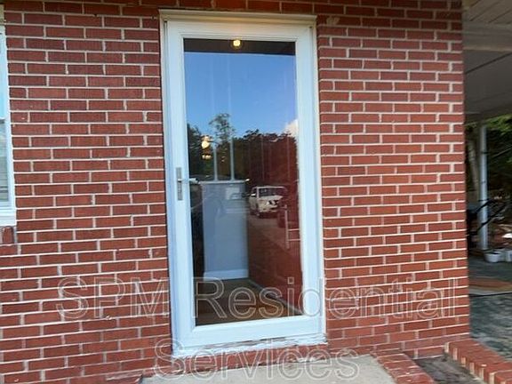 5th image of 213 Huntington Rd
