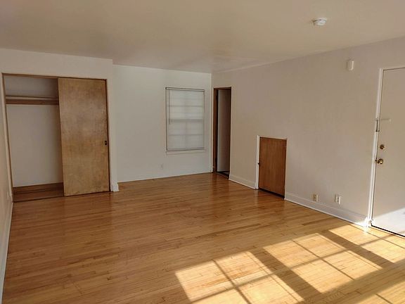 2nd image of 1615 N Franklin Pl #1
