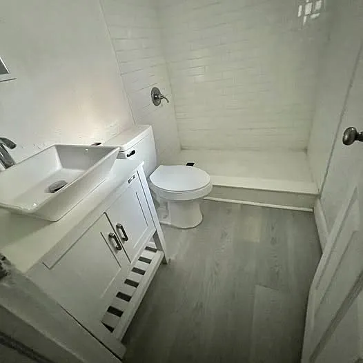 205 S Grove St #4 — Photo 5