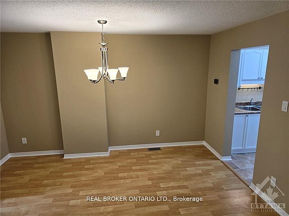4th image of 59 Piper Cres