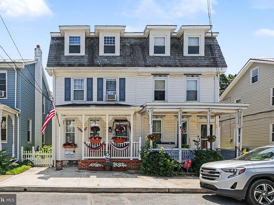 1st image of 32 Parsonage St