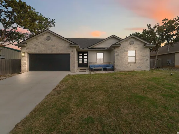 570 Forest Crest, Canyon Lake, TX 78133