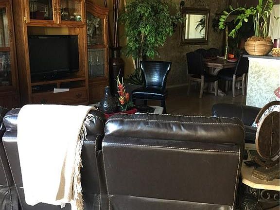 3rd image of 511 Fossil Hill Dr