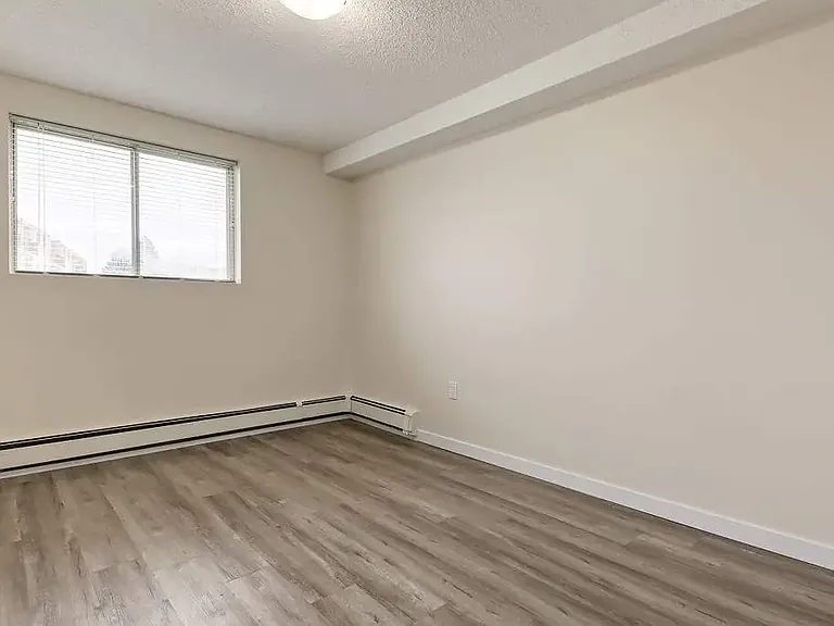 89 Collins Cres SE #201 — Photo 13