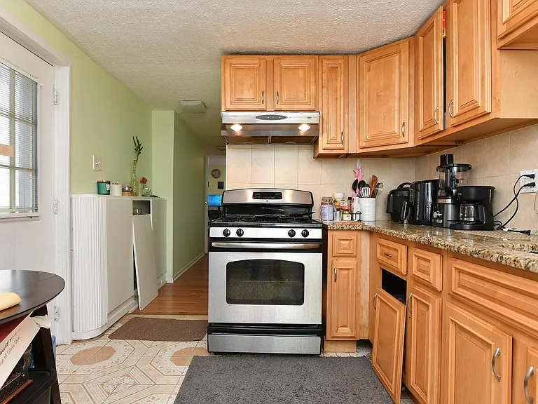26 Charles St #1 — Photo 7
