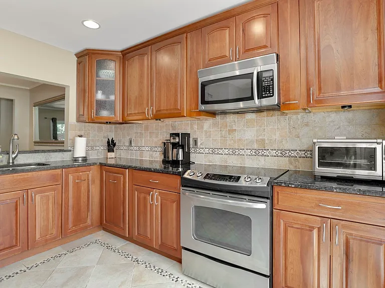 9765 High Water Ct — Photo 22