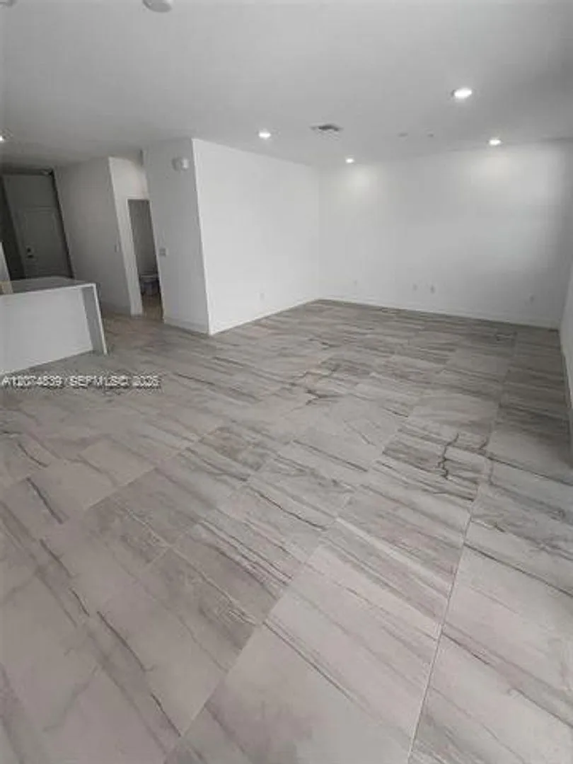 17025 SW 1st Street th 17025 Pembroke Pines, FL 33027 — Photo 4