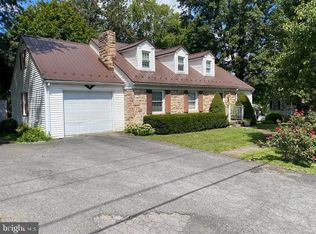 325 W Main St, Thompsontown, PA 17094