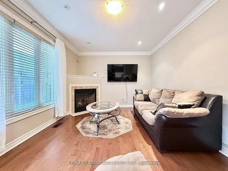 158 Gail Parks Cres — Photo 6