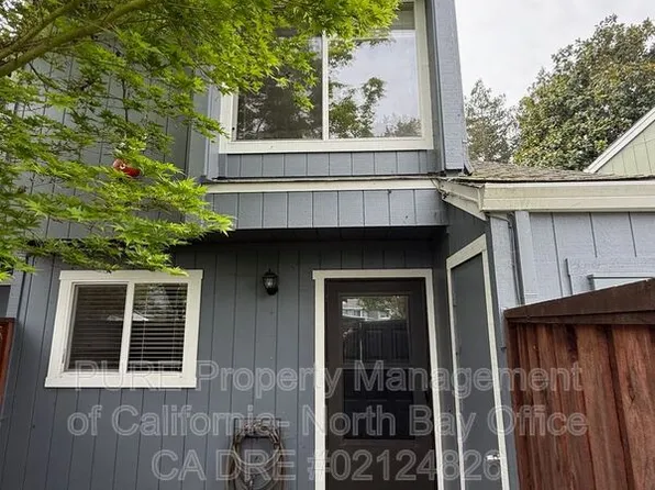 687 Racquet Club Cir, Rohnert Park, CA 94928