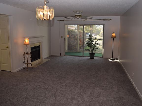 3rd image of 902 Donard Park Ave