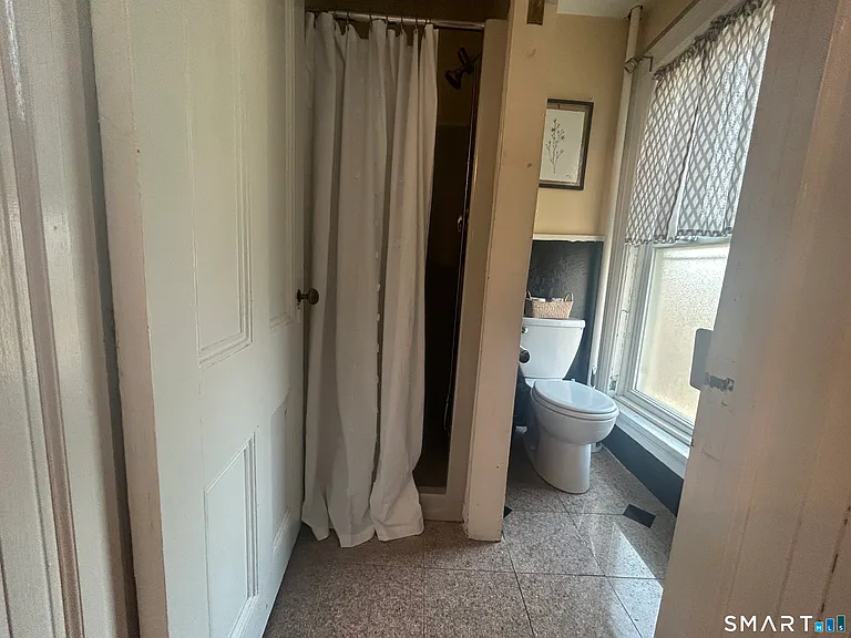 40 Franklin St #8 — Photo 7