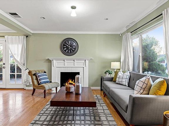2nd image of 802 E 16th Ave