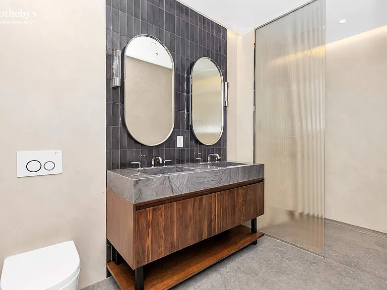 350 E 18th St #9F — Photo 10