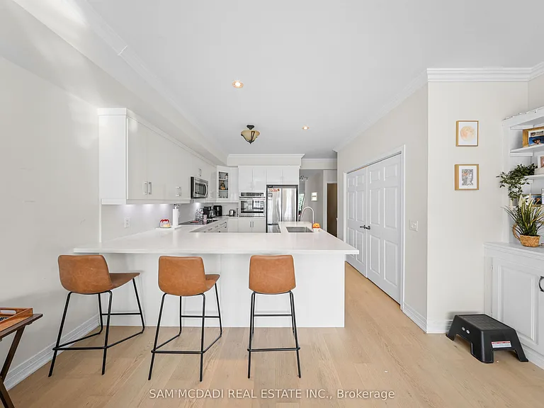 95 Kerr St W #2 — Photo 7