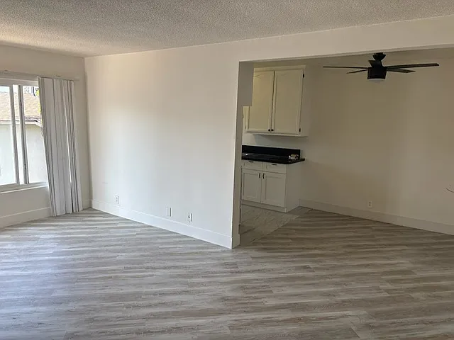 734 N Inglewood ave — Photo 3