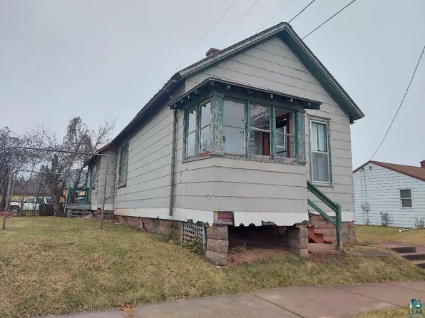 312 7th St W, Ashland, WI 54806