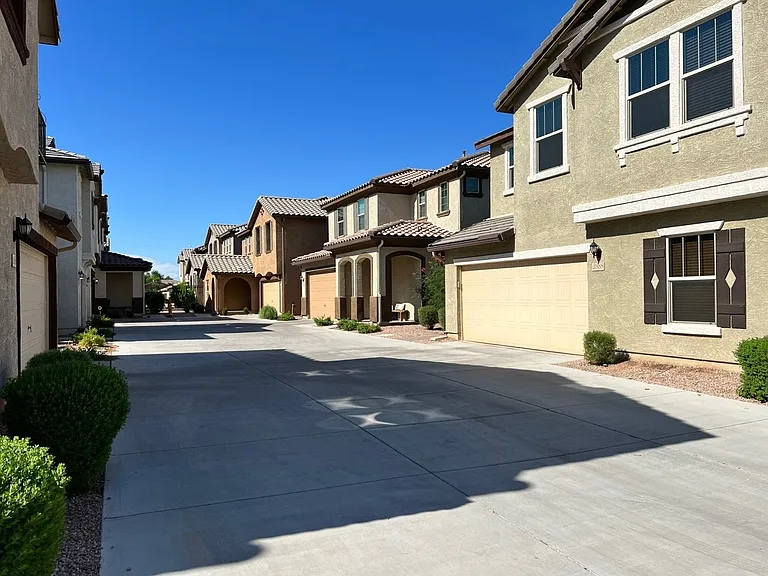 2880 E Binner Dr — Photo 3