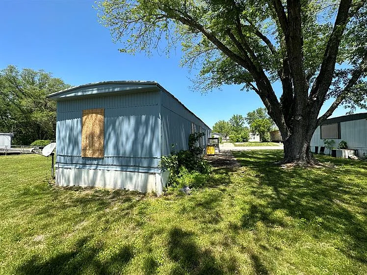 55LL — Photo 4