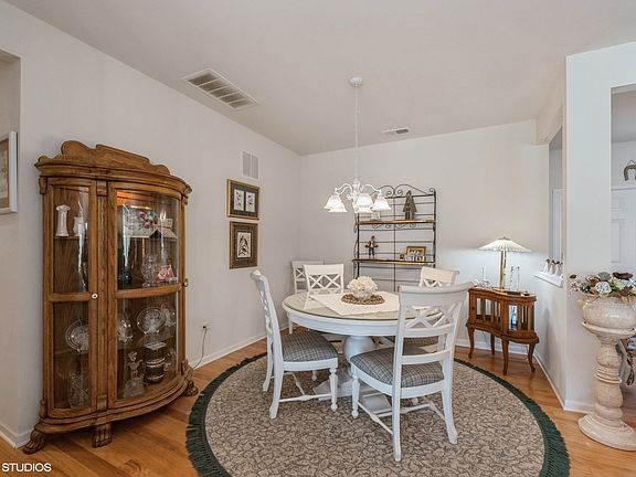 4th image of 3709 Canton Cir