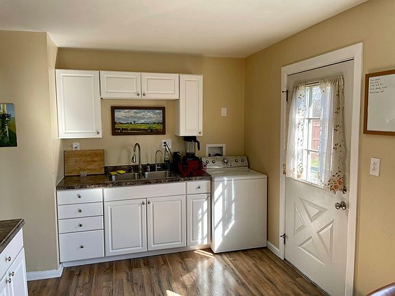 3rd image of 4471 Darley Ct